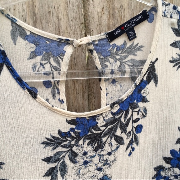 One Clothing Floral Cold Shoulder Boho Cerulean Blue Floral Top Medium - Picture 2 of 6